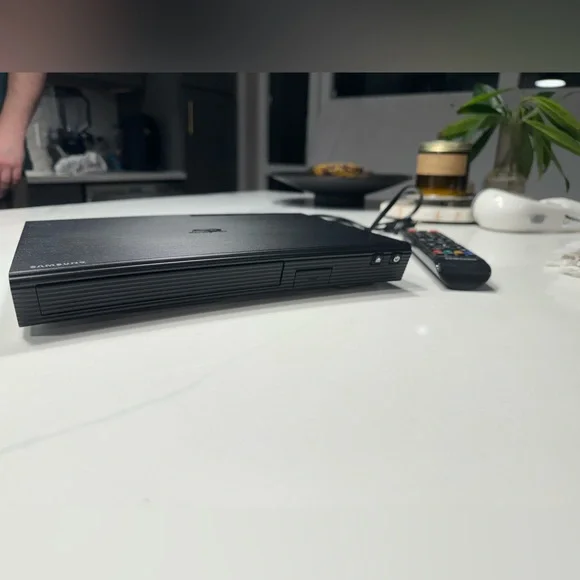 Samsung Blue Ray Player w/ Remote - Picture 2 of 5